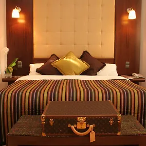Floor Hotel