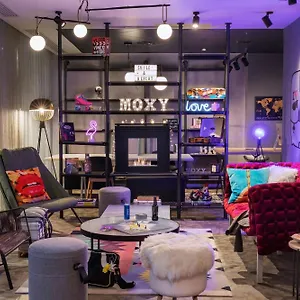 Moxy Old Town Romanya